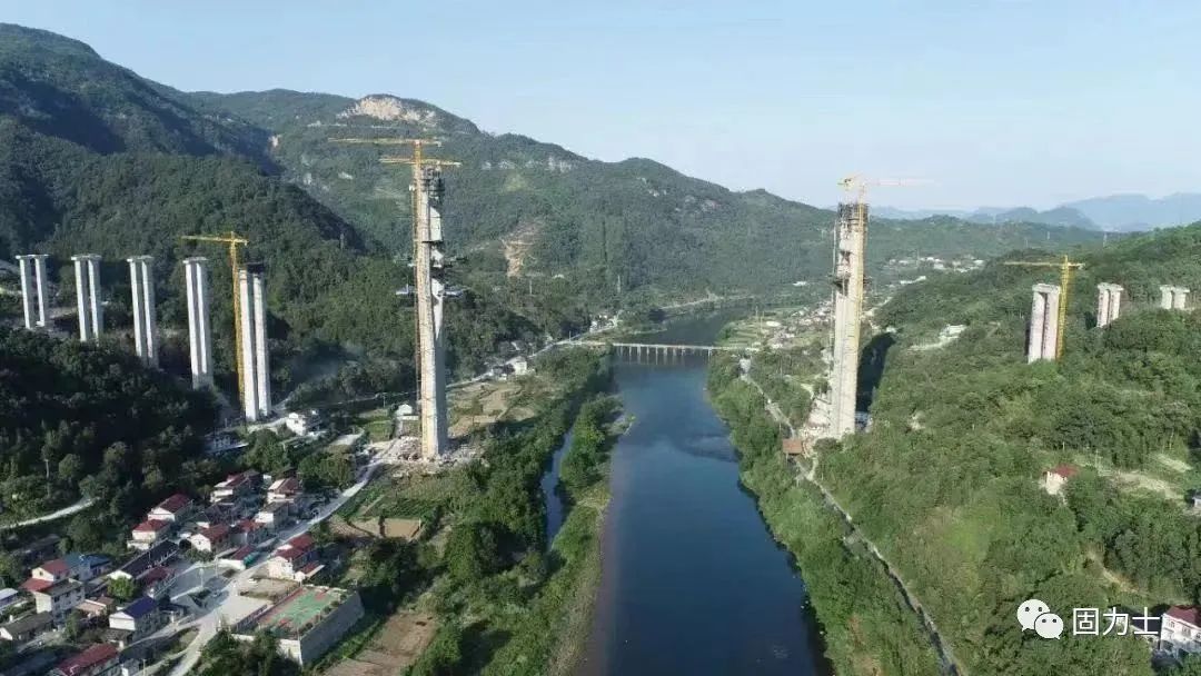 崇明固力士参与湖南炉慈高速建设，助力区域经济发展